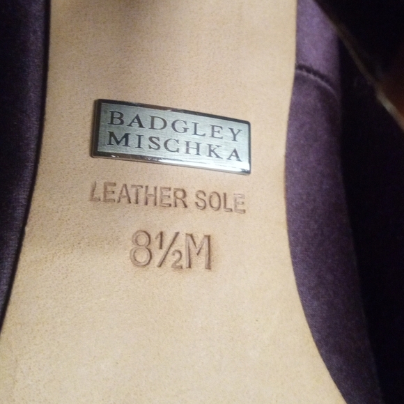 Badgley Mischka Plum Purple Banner Peep Toe Rhinestone Heels Size 8 1/2 - Picture 9 of 10